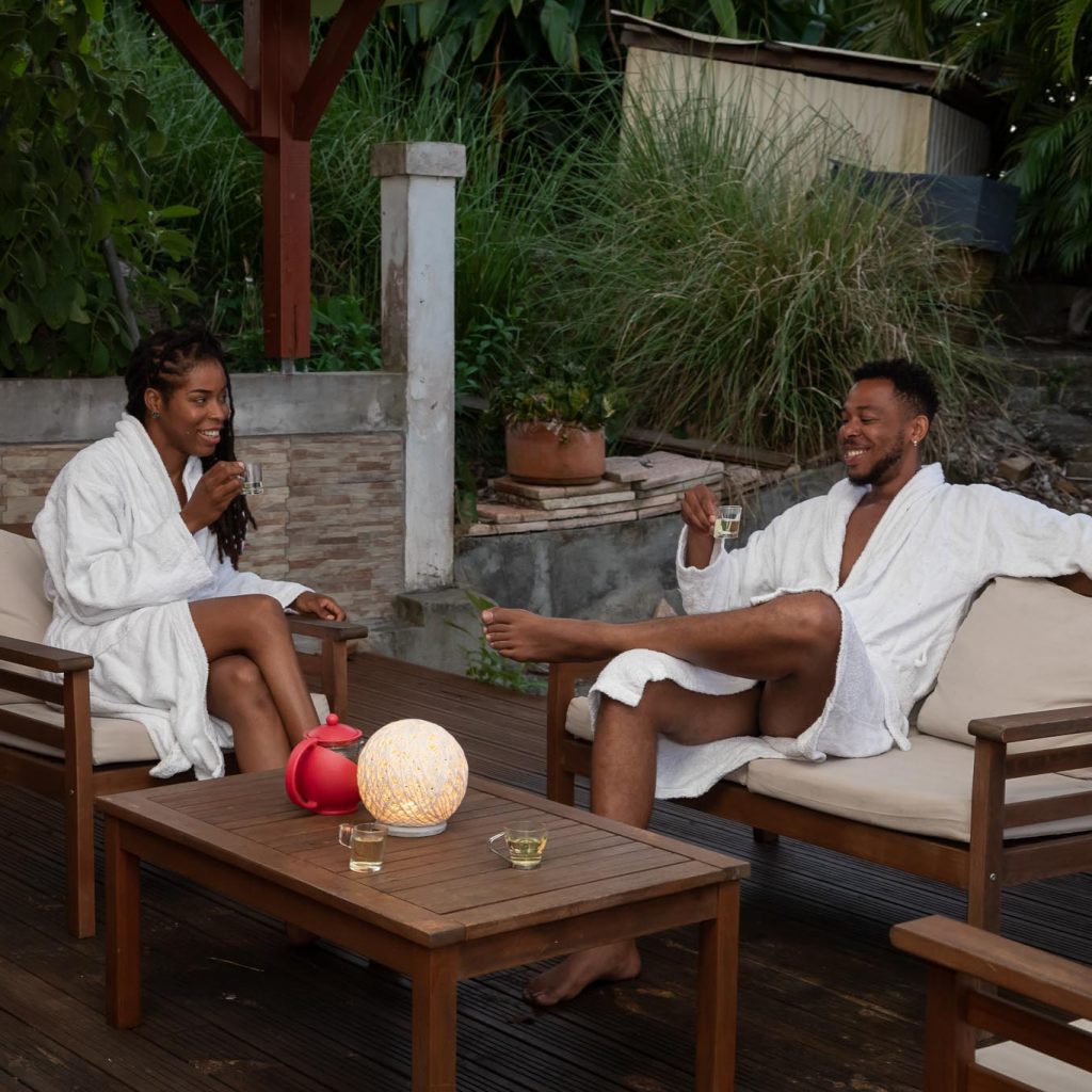 L’Espace Orphée est un espace polyvalent dédié au bien-être. Un espace à louer et un espace bien-être exceptionnel. Un Paradis au Lamentin